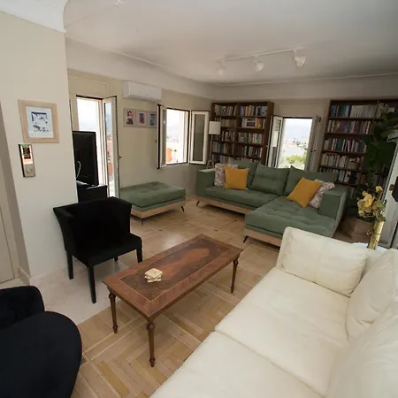 Privat bolig Unique With Indoor Pool & Attic