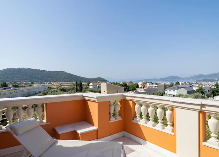 Homestay Unique With Indoor Pool & Attic Alli Meria